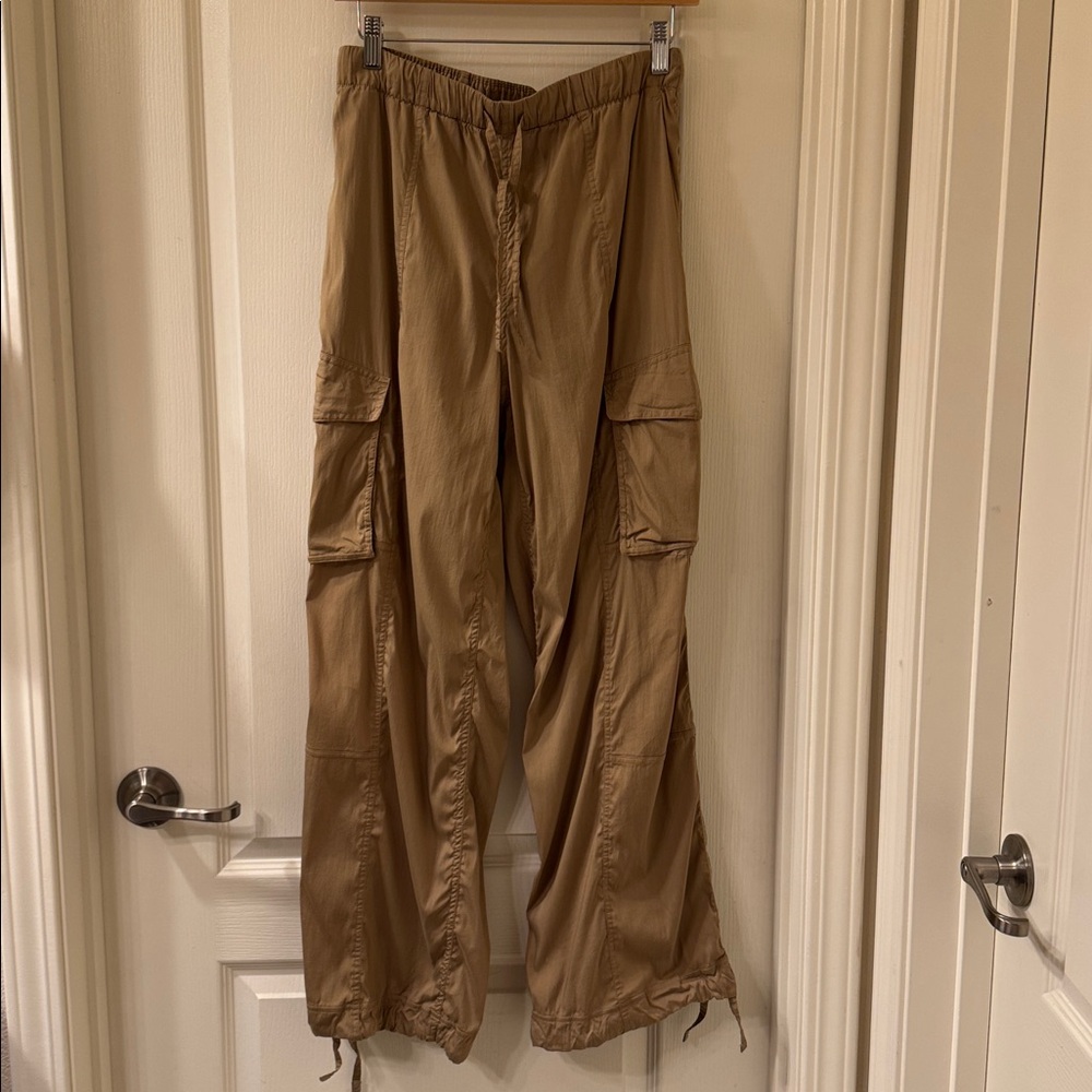 Lululemon lightweight cargo pants
